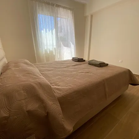 Seaside Luxury Flat In Harbour Tourist Area דירה *