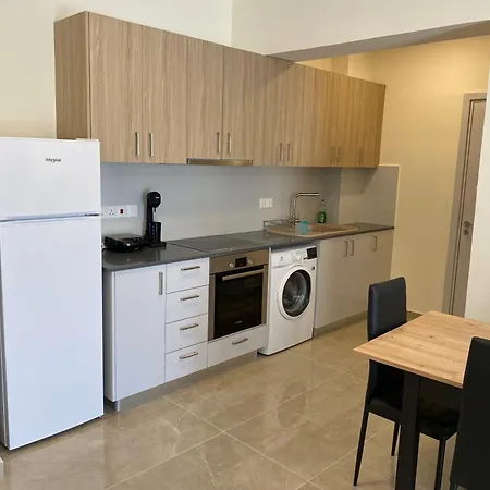 Seaside Luxury Flat In Harbour Tourist Area * פאפוס