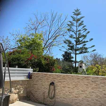 Seaside Luxury Flat In Harbour Tourist Area Paphos