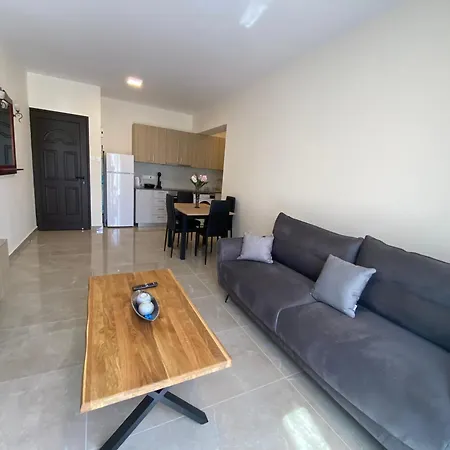 アパート Seaside Luxury Flat In Harbour Tourist Area パ フォス