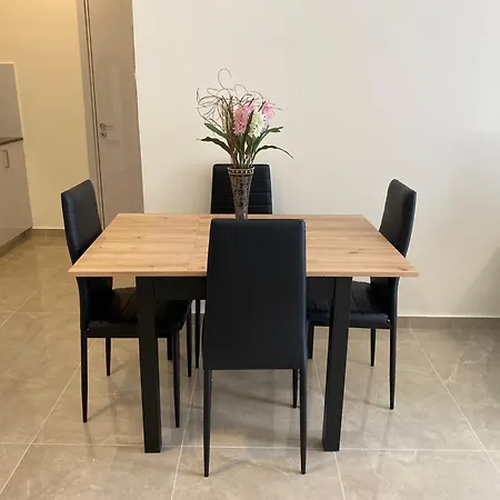 Apartment Seaside Luxury Flat In Harbour Tourist Area *
