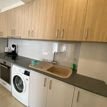 Seaside Luxury Flat In Harbour Tourist Area * Paphos