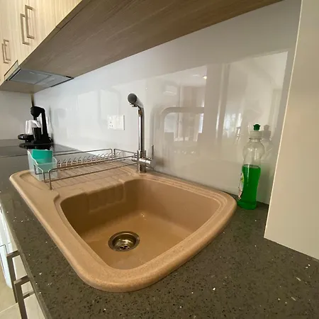 Seaside Luxury Flat In Harbour Tourist Area アパート