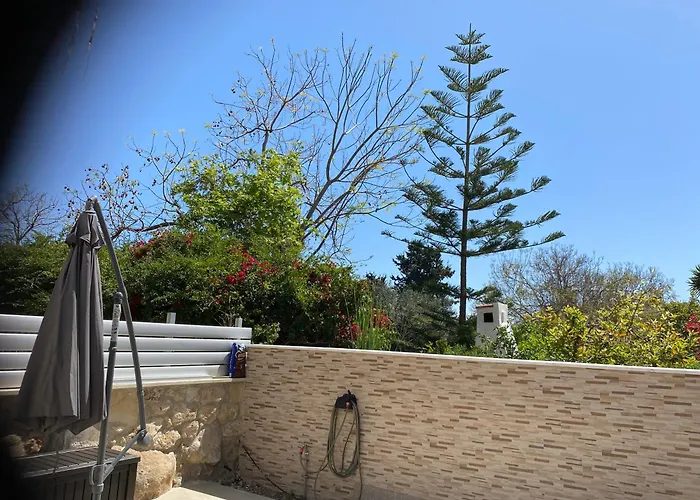 Seaside Luxury Flat In Harbour Tourist Area Paphos